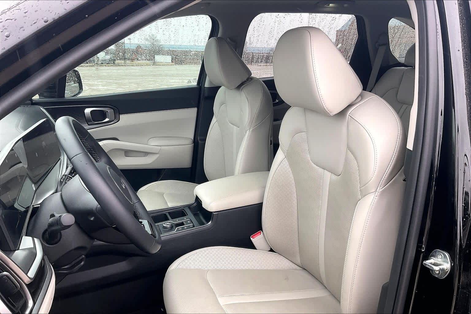 Thumbnail: 2025 Kia Sorento - 9