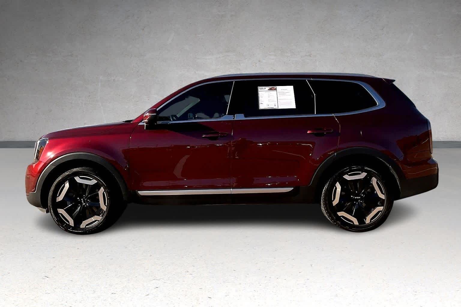 Thumbnail: 2023 Kia Telluride - 3