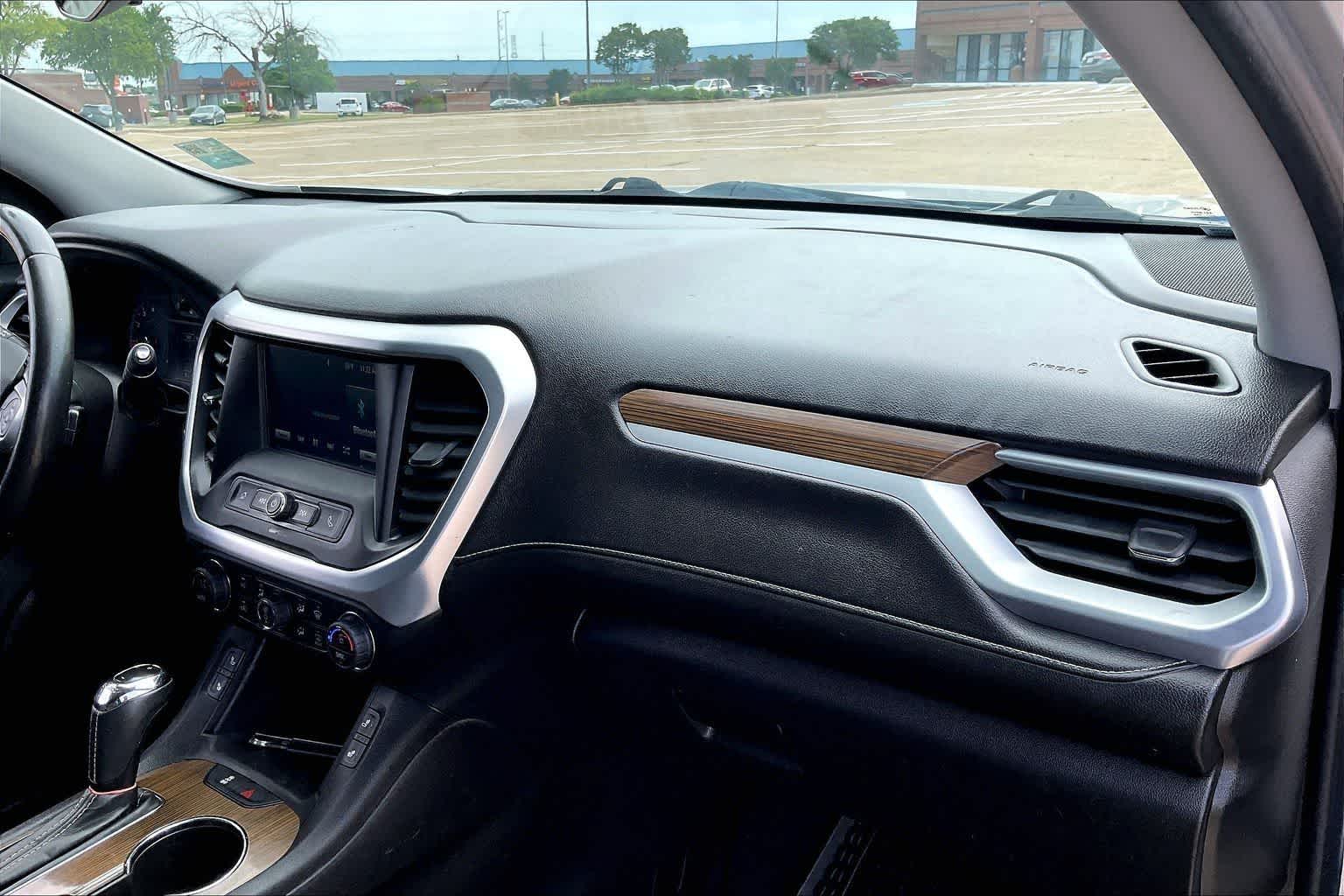 Thumbnail: 2018 GMC Acadia - 22