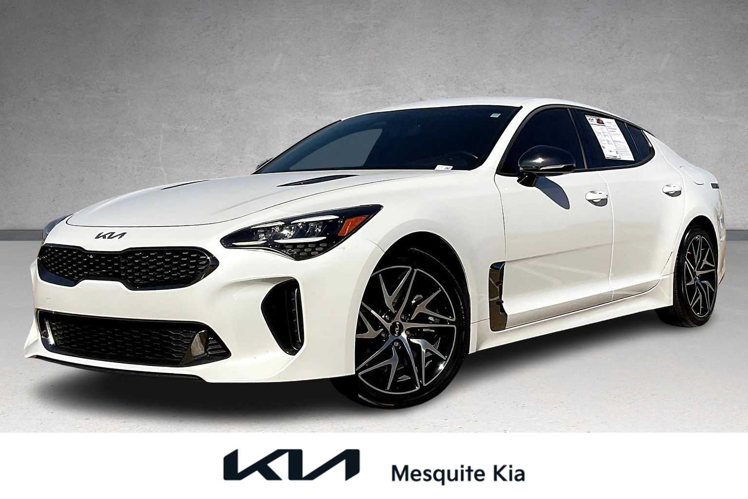 2023 Kia Stinger GT-Line's photo