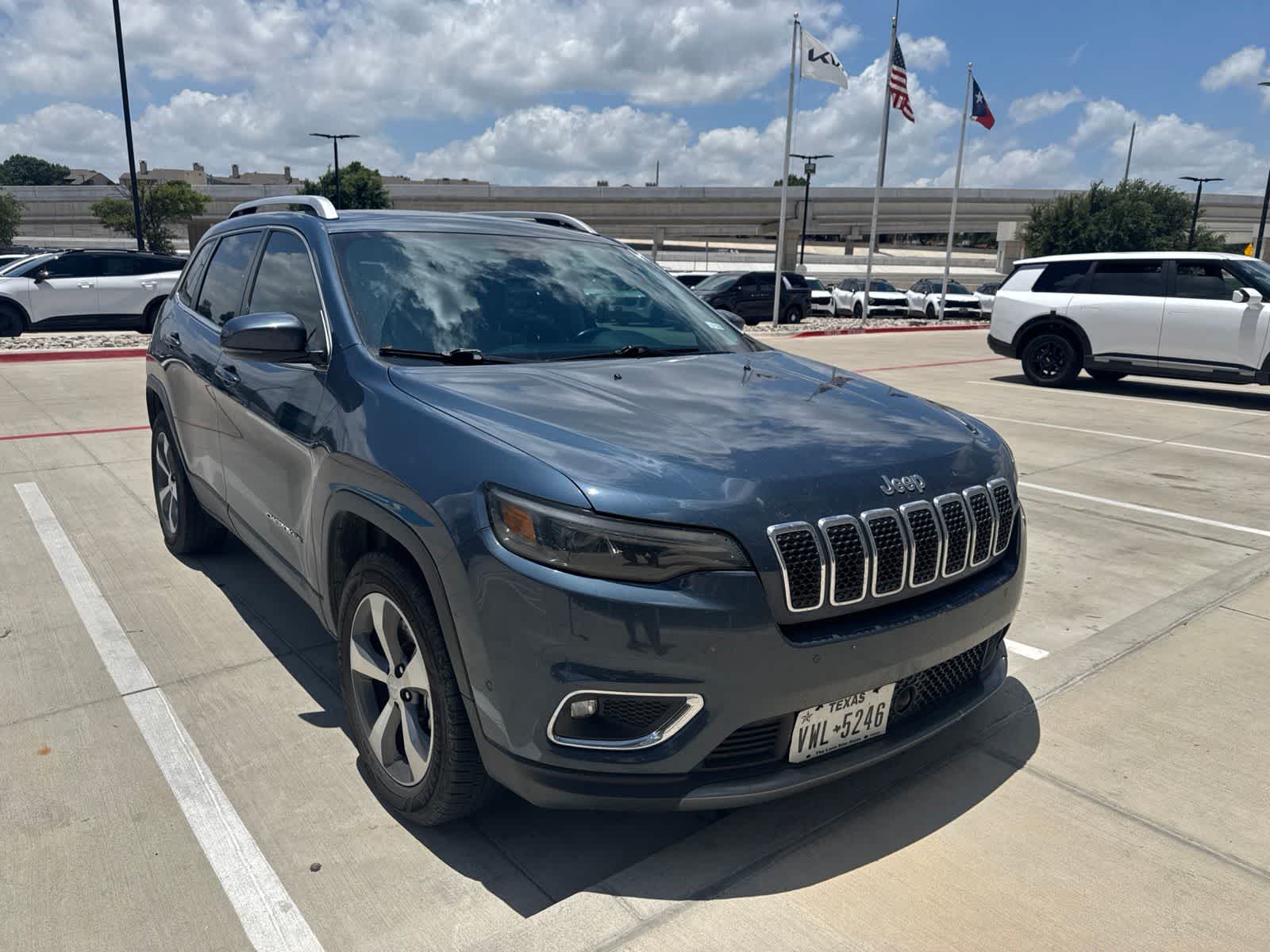 Thumbnail: 2021 Jeep Cherokee - 3