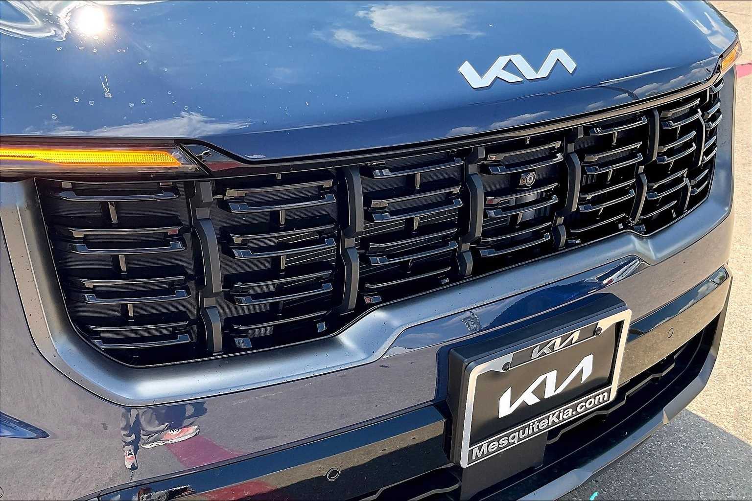 Thumbnail: 2024 Kia Sorento - 32