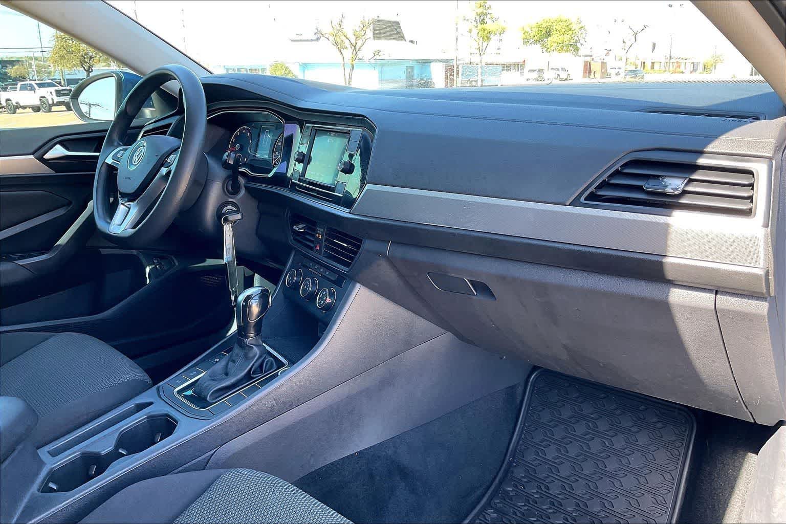 Thumbnail: 2021 Volkswagen Jetta - 22