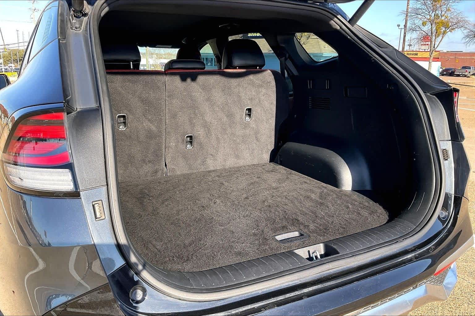 Thumbnail: 2023 Kia Sportage - 18