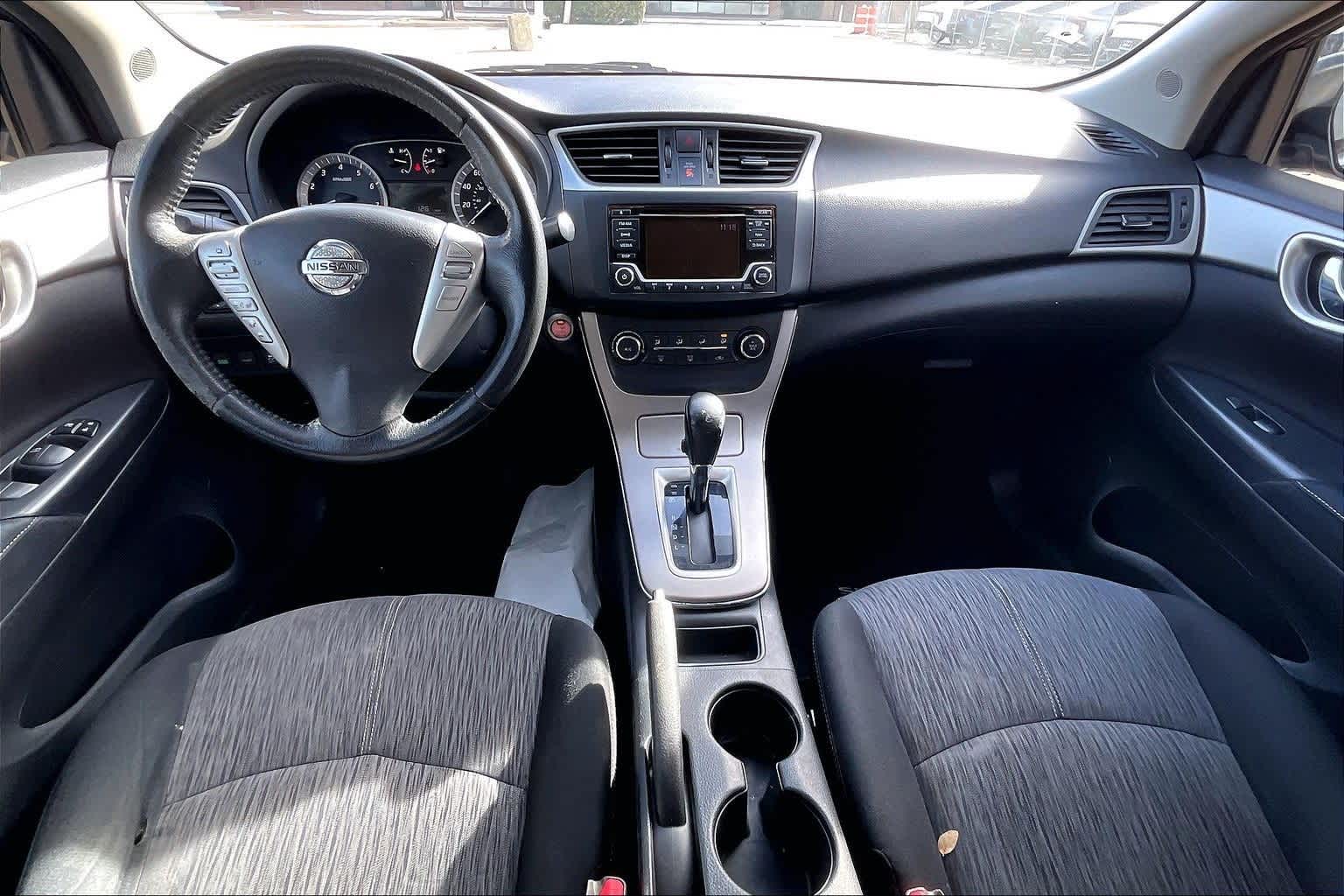 Thumbnail: 2015 Nissan Sentra - 10