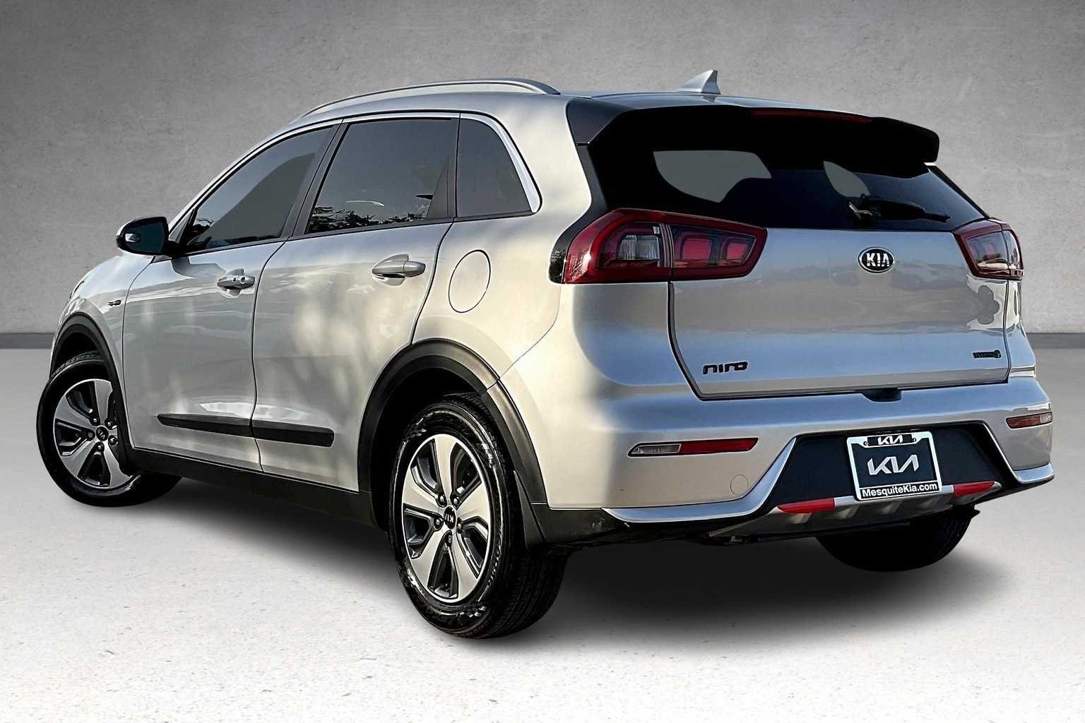 Thumbnail: 2018 Kia Niro - 4