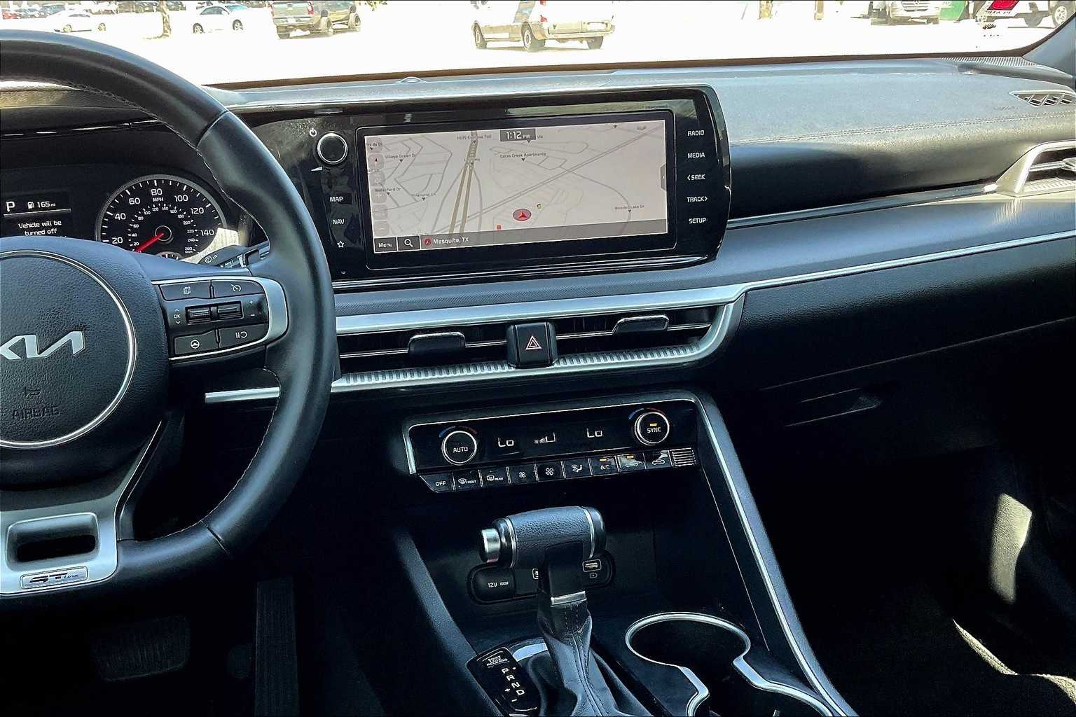 Thumbnail: 2023 Kia K5 - 15