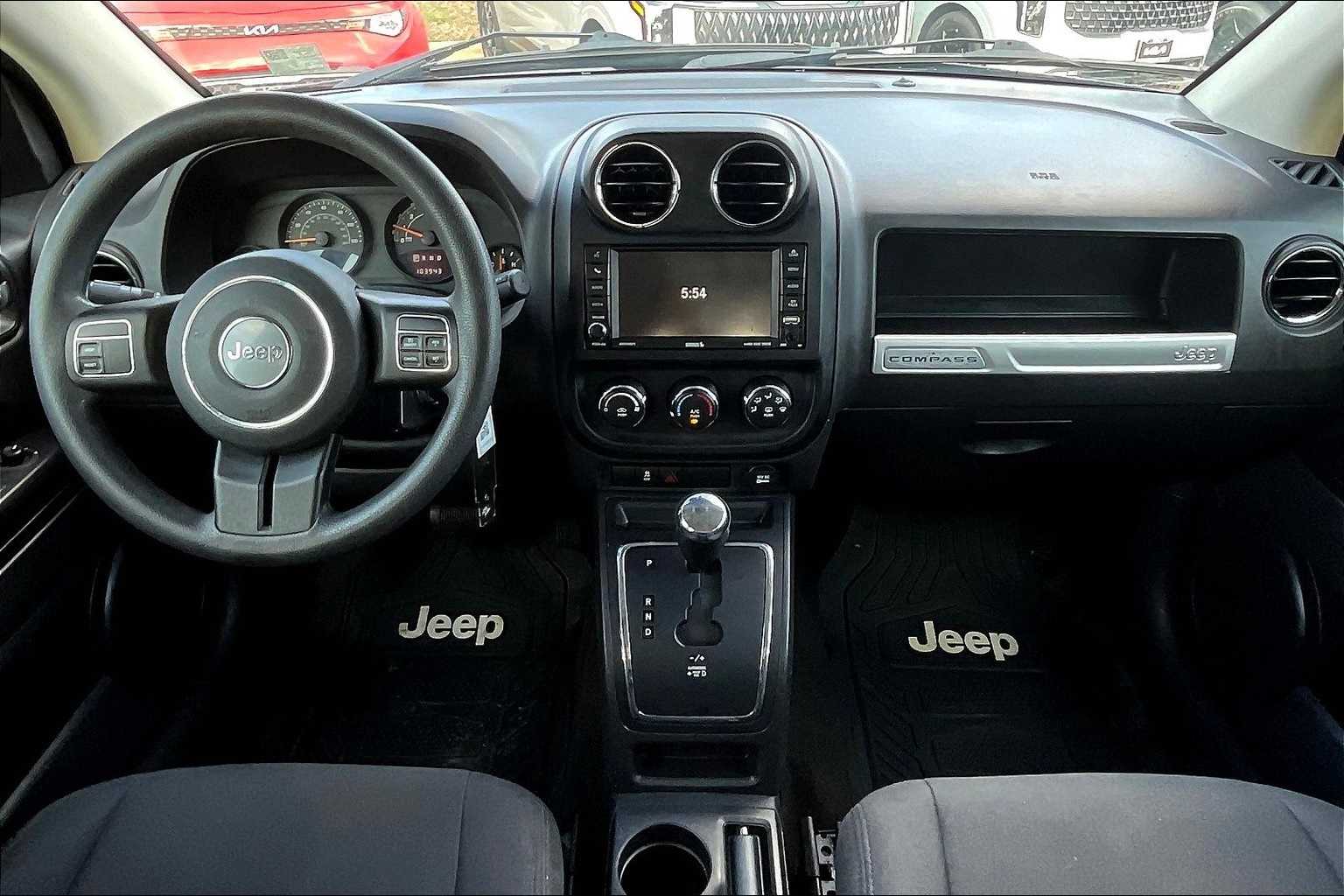 Thumbnail: 2016 Jeep Compass - 9
