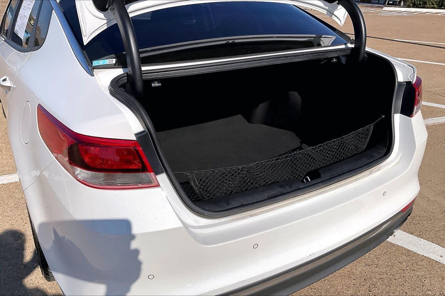 Thumbnail: 2018 Kia Optima - 17