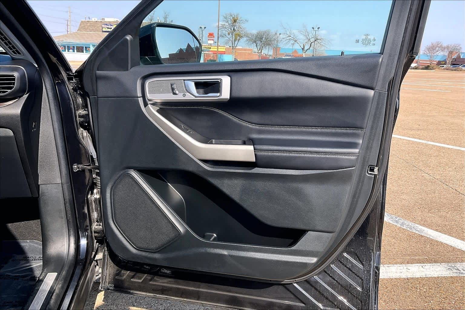 Thumbnail: 2023 Ford Explorer - 28