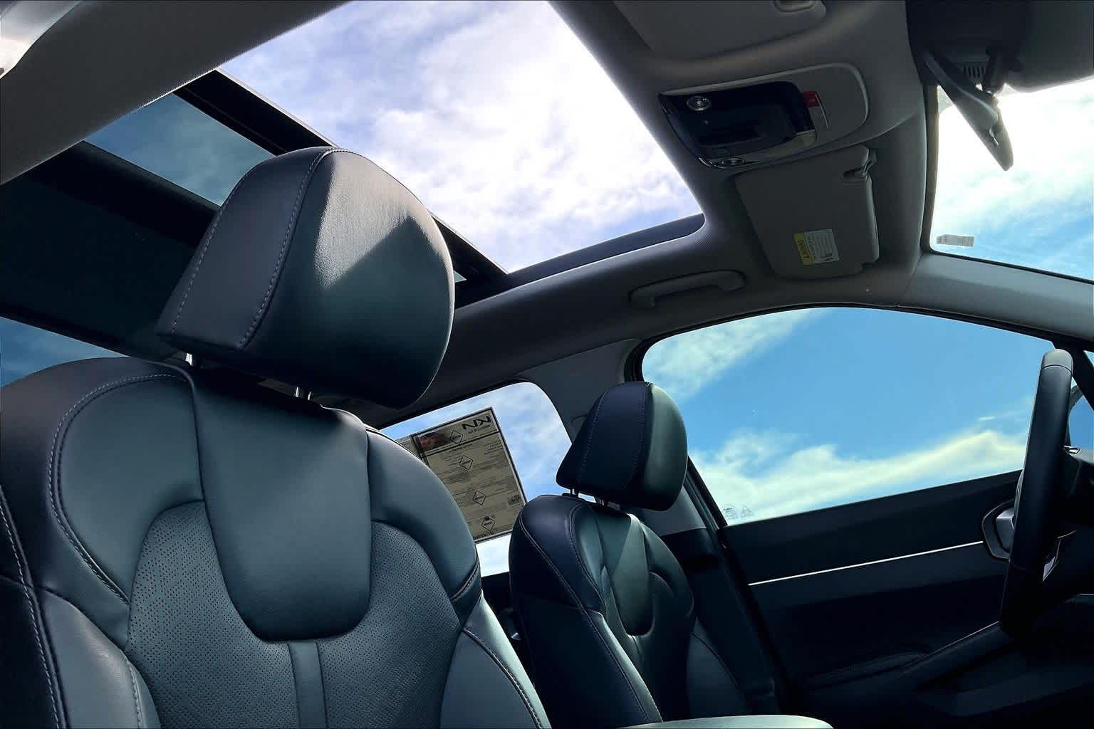 Thumbnail: 2023 Kia Sorento - 29