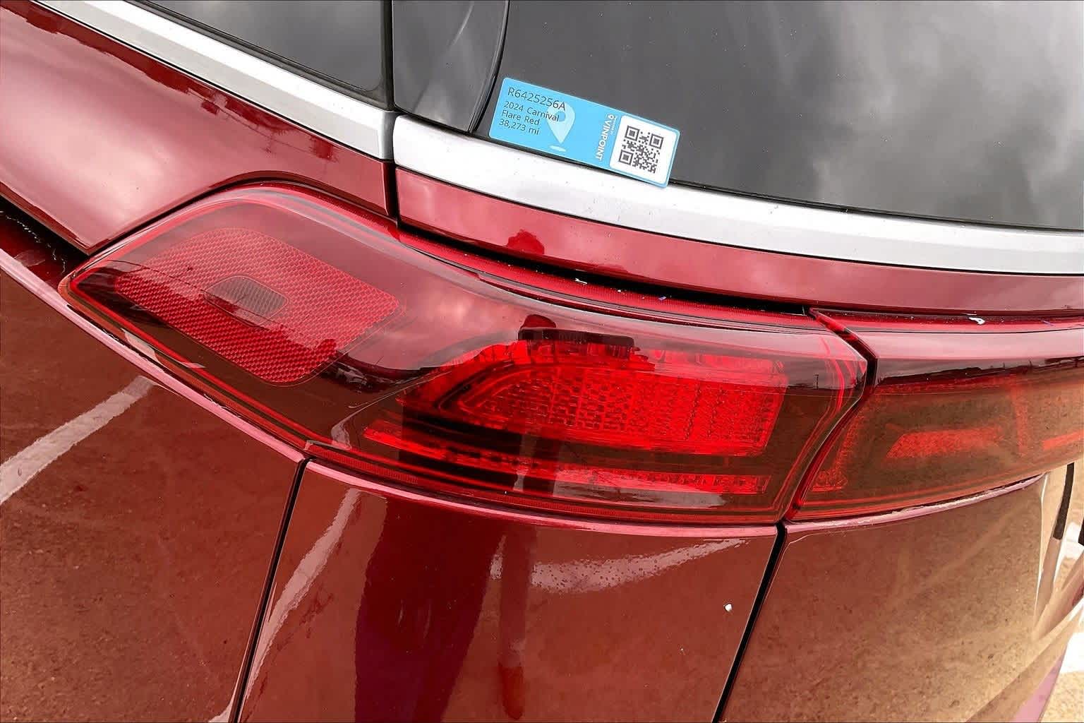 Thumbnail: 2024 Kia Carnival - 30