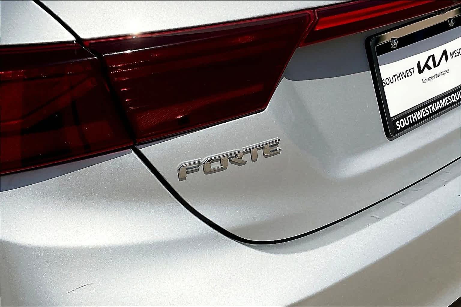 Thumbnail: 2021 Kia Forte - 7