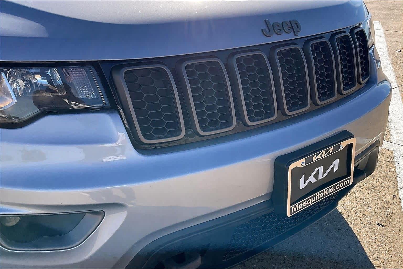 Thumbnail: 2016 Jeep Grand Cherokee - 32