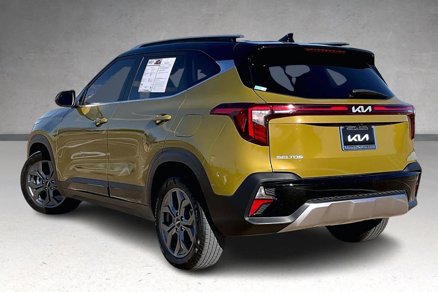 Thumbnail: 2024 Kia Seltos - 4