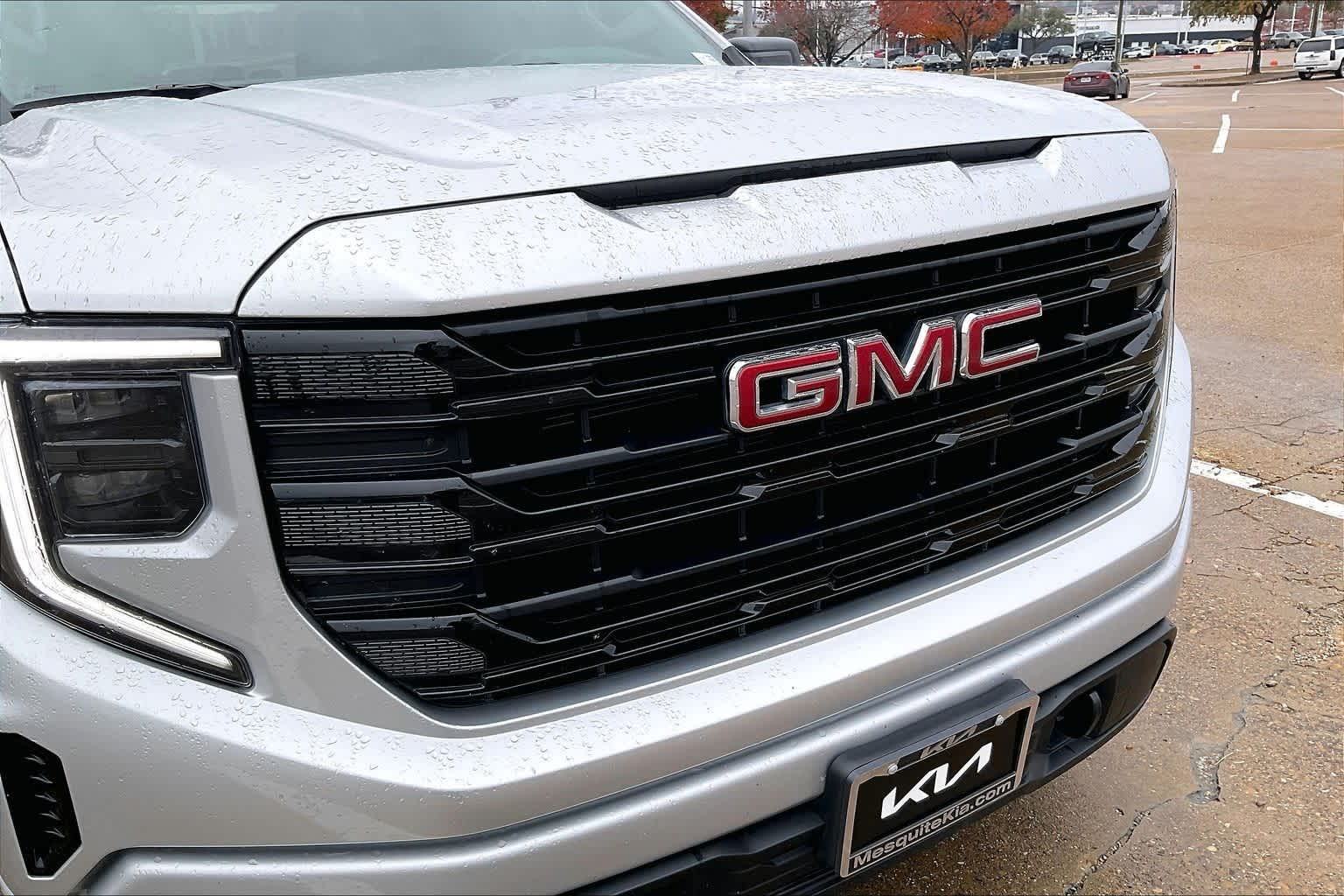 Thumbnail: 2022 GMC Sierra 1500 - 32