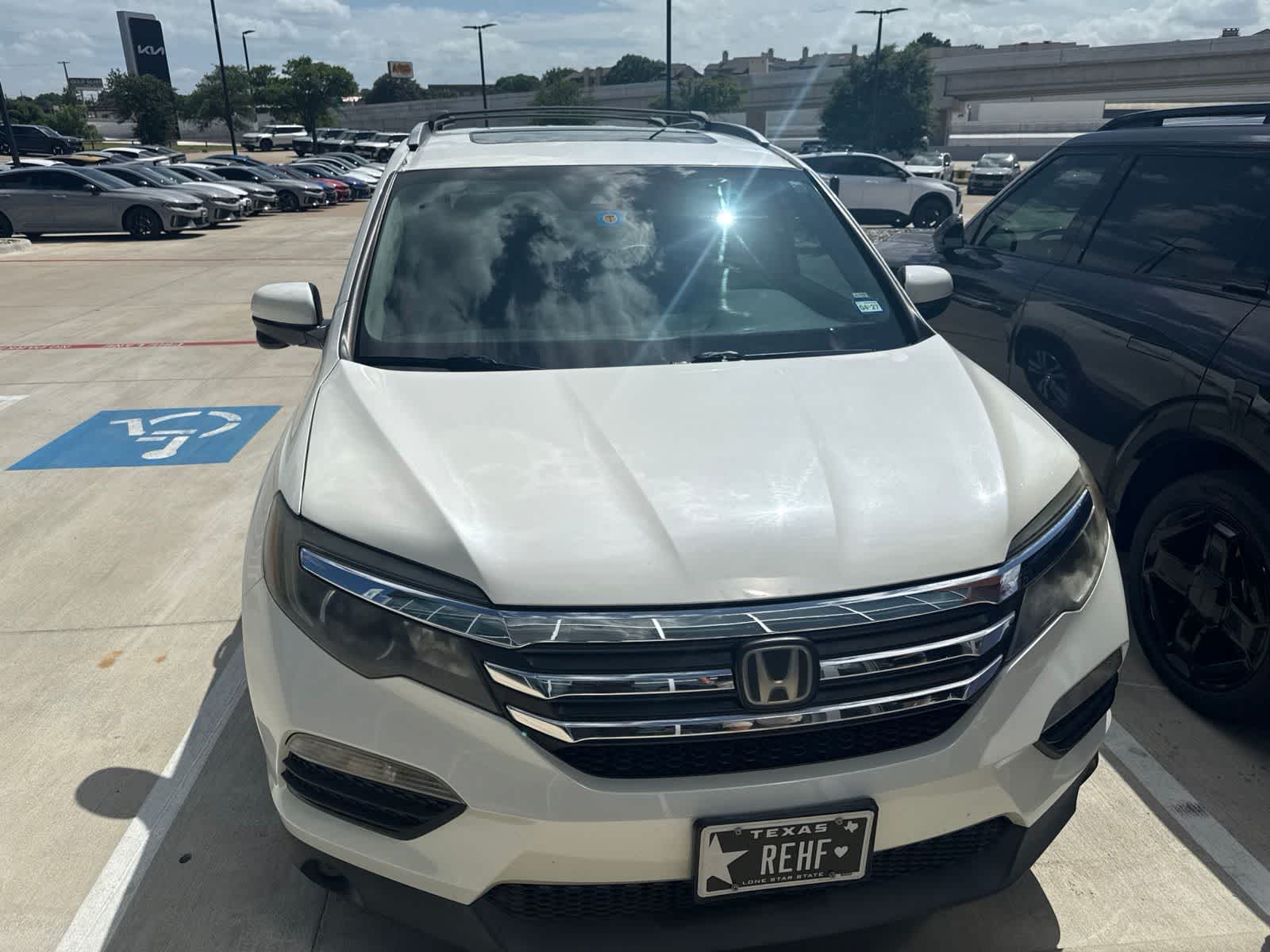 Thumbnail: 2016 Honda Pilot - 2