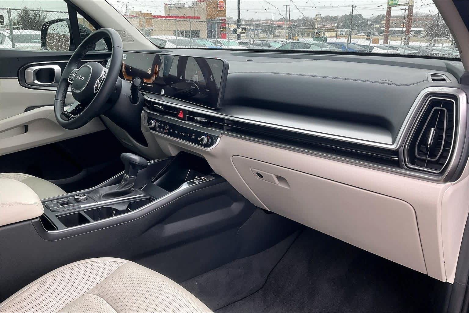 Thumbnail: 2025 Kia Sorento - 21