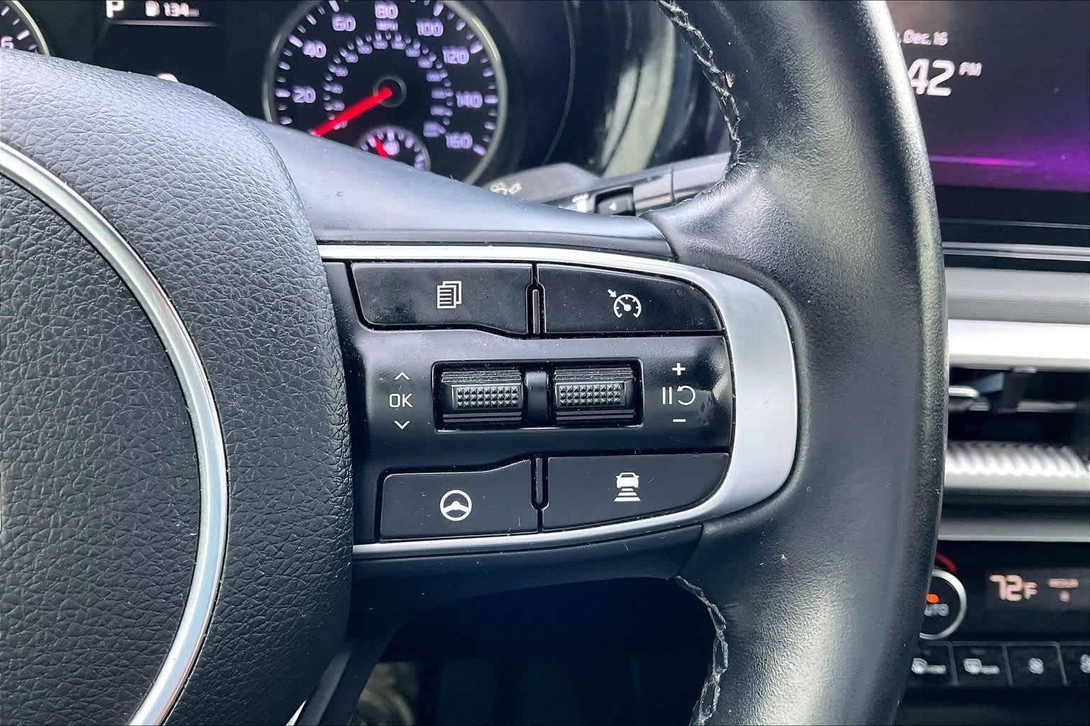 Thumbnail: 2022 Kia K5 - 25