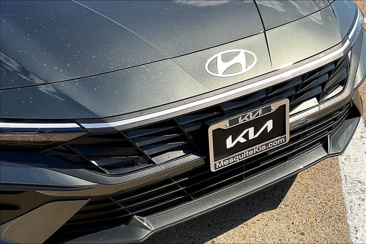 Thumbnail: 2025 Hyundai Elantra - 32