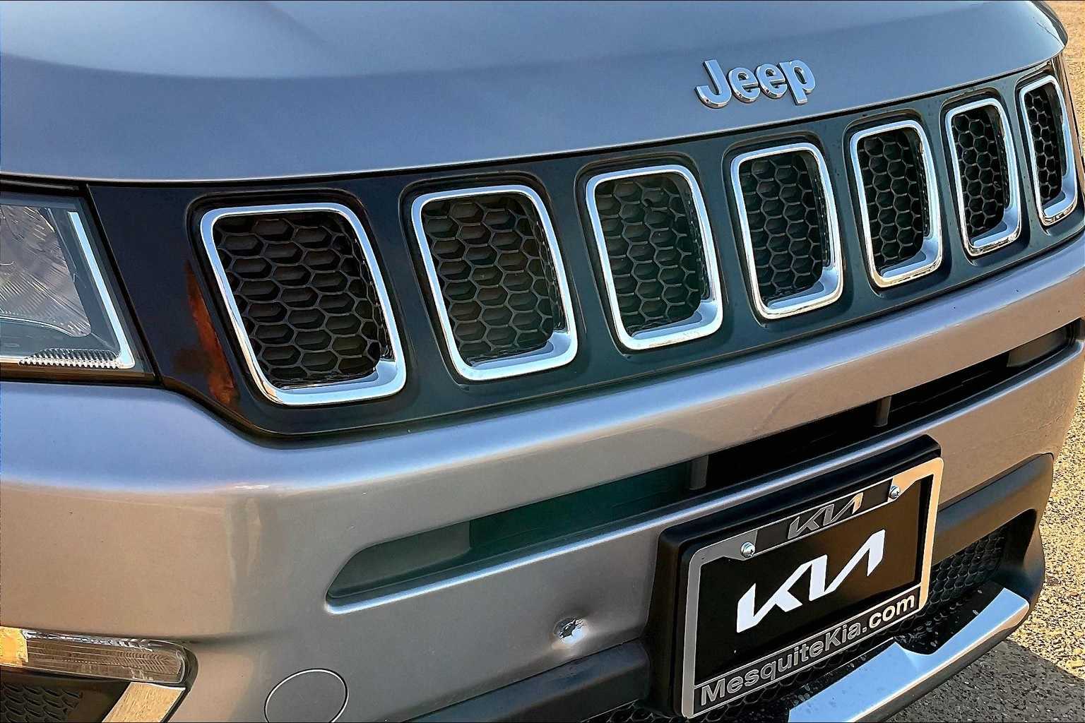 Thumbnail: 2019 Jeep Compass - 32