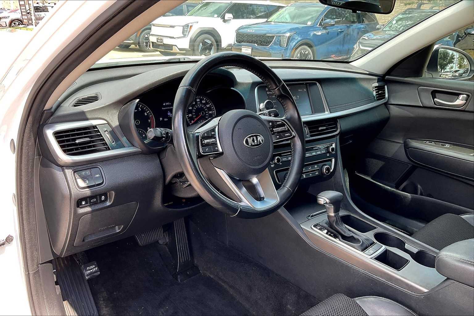 Thumbnail: 2020 Kia Optima - 2