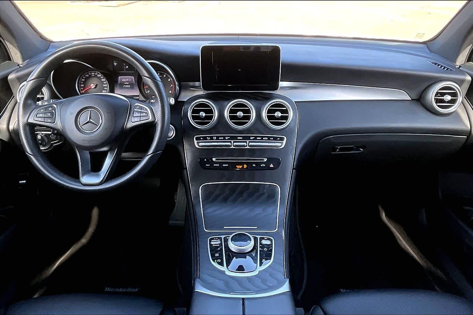 Thumbnail: 2017 Mercedes-Benz GLC - 10