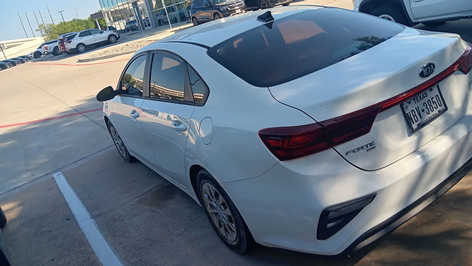 Thumbnail: 2020 Kia Forte - 5