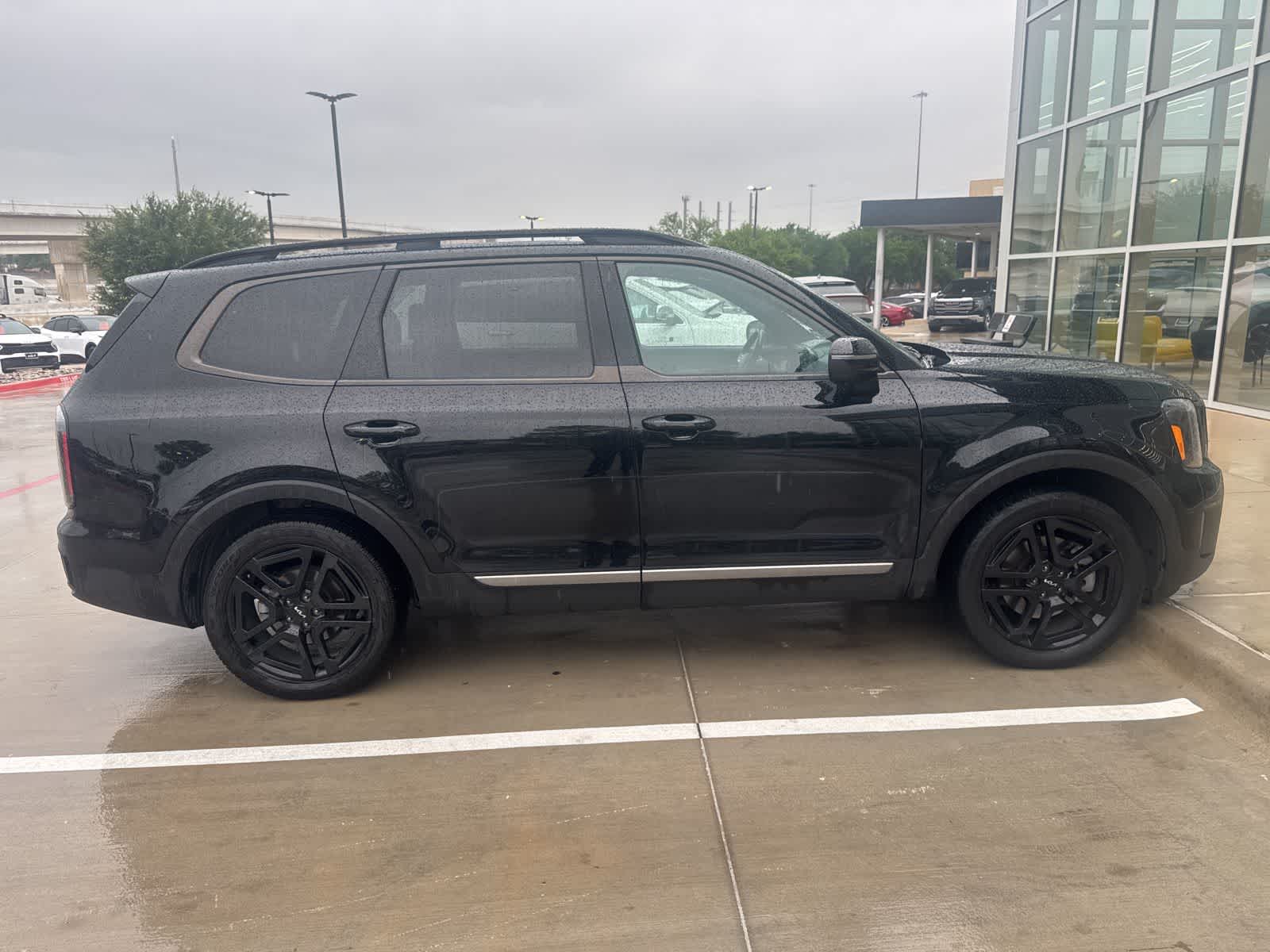 Thumbnail: 2023 Kia Telluride - 8