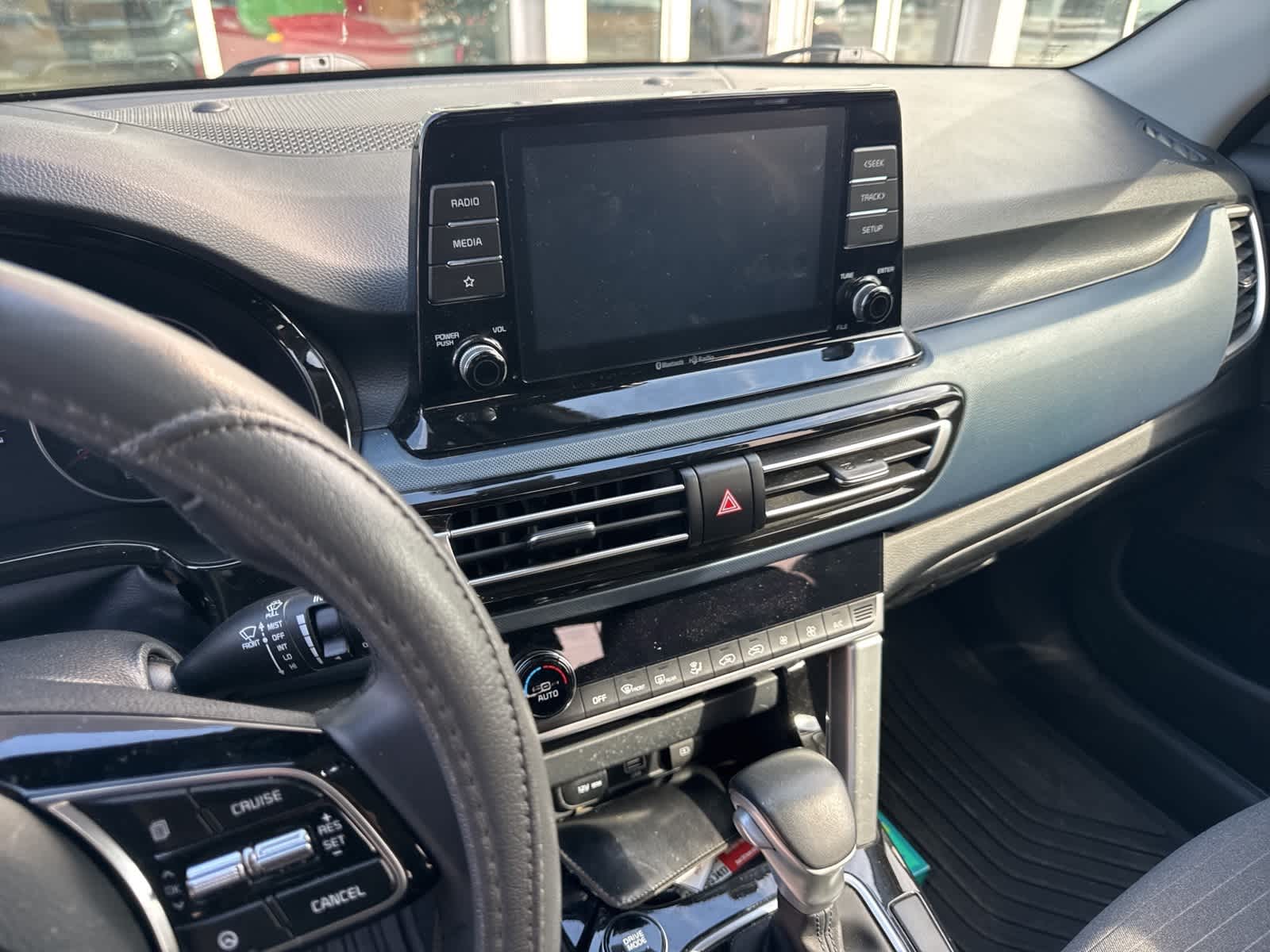 Thumbnail: 2023 Kia Seltos - 7