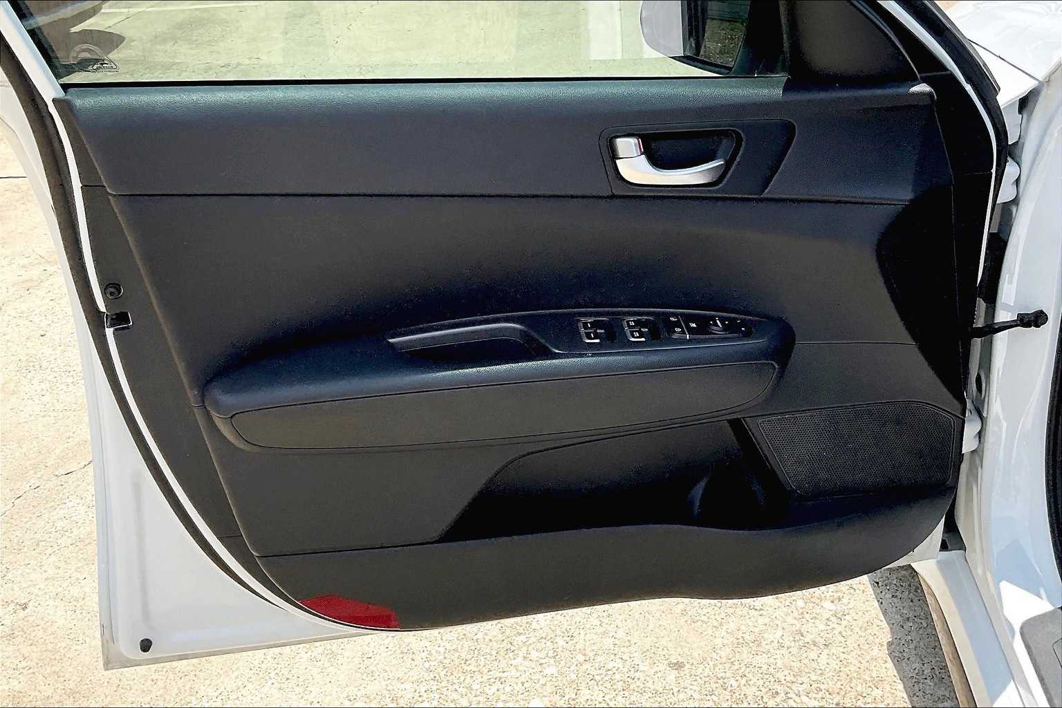2019 Kia Optima S 27