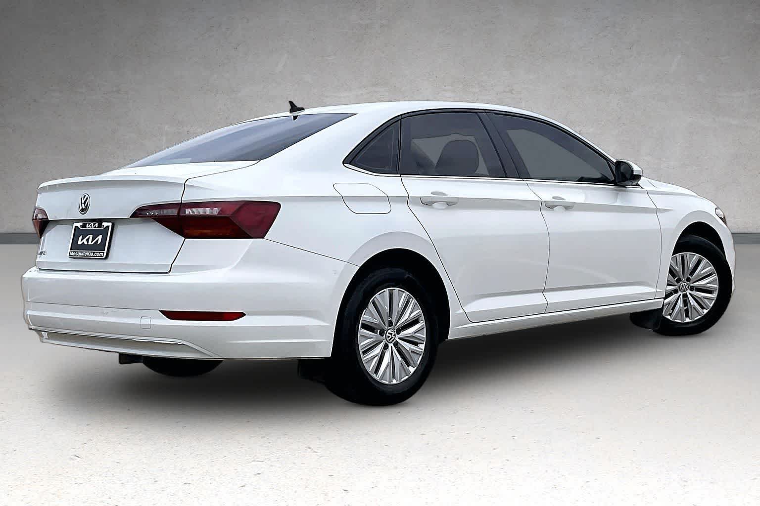 Thumbnail: 2019 Volkswagen Jetta - 21