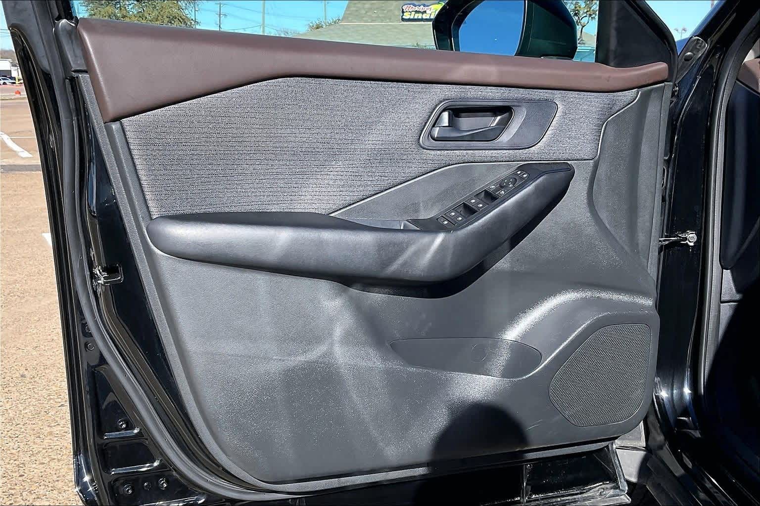 Thumbnail: 2023 Nissan Rogue - 26