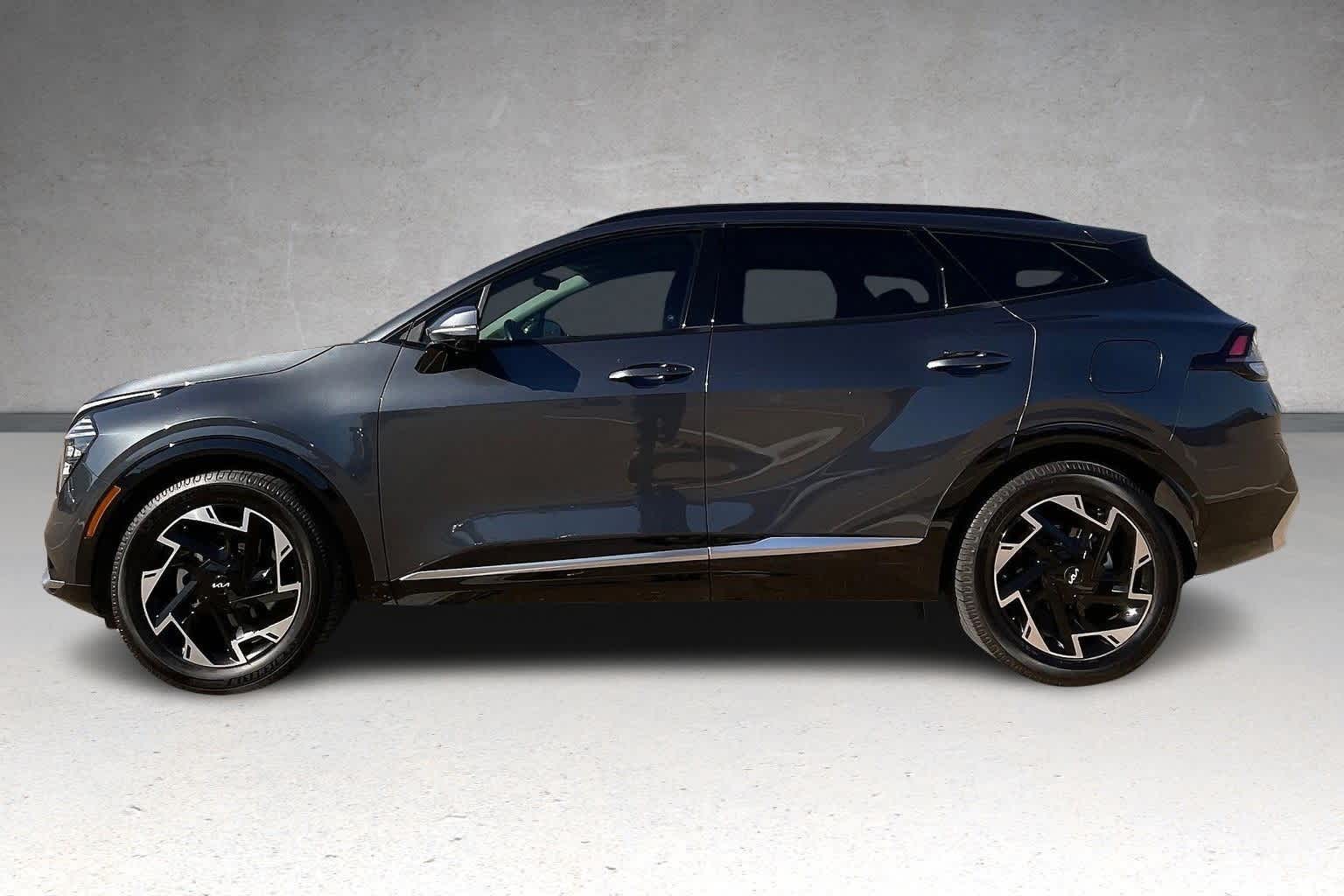 2023 Kia Sportage photo 3