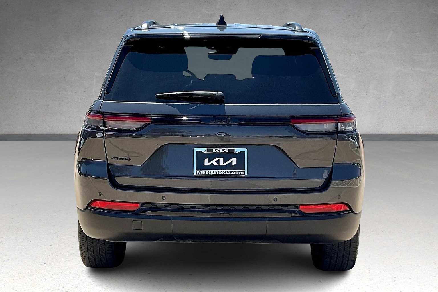 Thumbnail: 2023 Jeep Grand Cherokee - 5