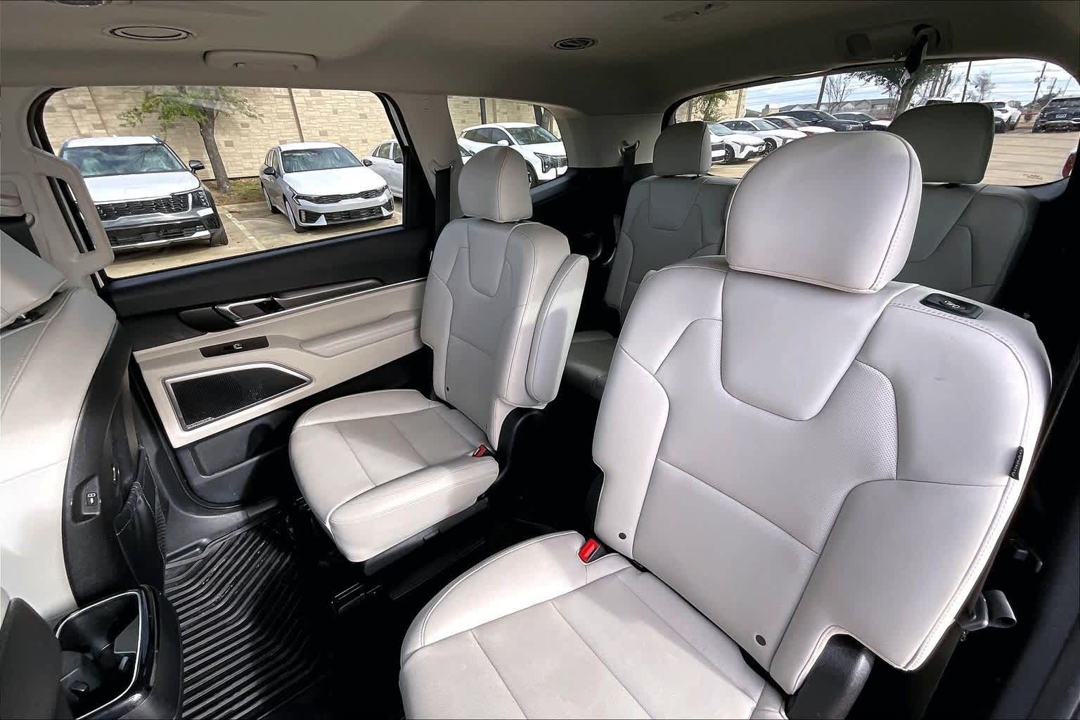 Thumbnail: 2024 Kia Telluride - 28