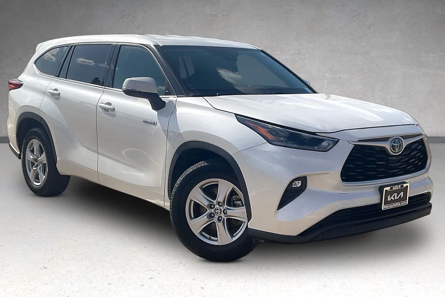 Thumbnail: 2021 Toyota Highlander - 20