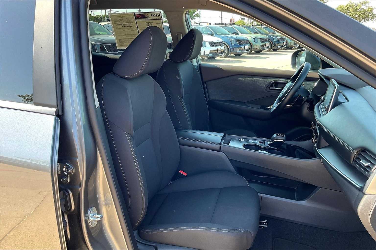 Thumbnail: 2023 Nissan Rogue - 12