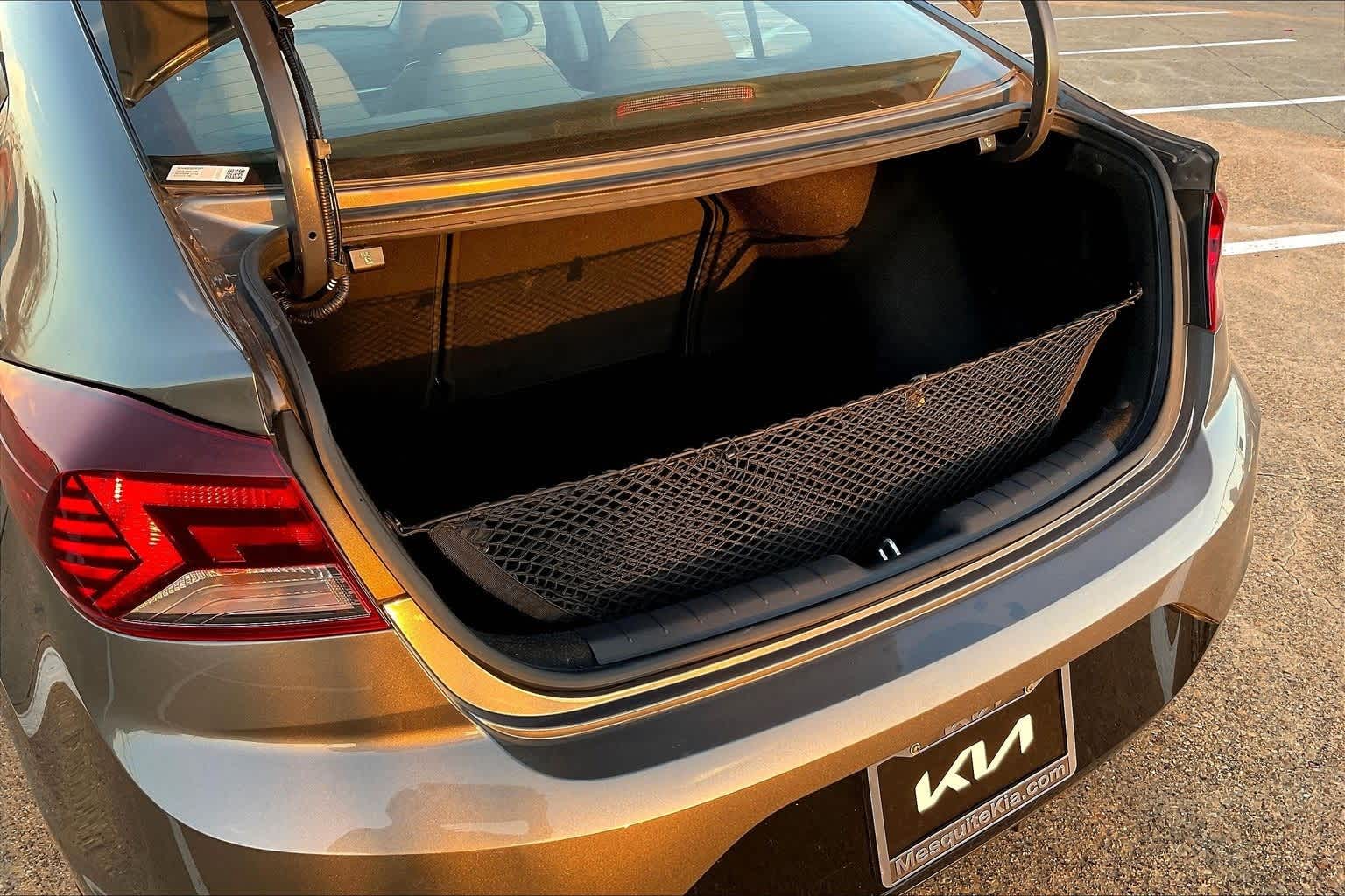 Thumbnail: 2019 Hyundai Elantra - 17