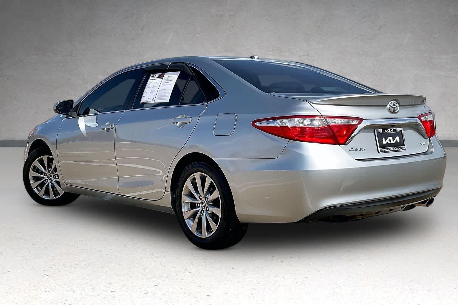 Thumbnail: 2017 Toyota Camry - 4