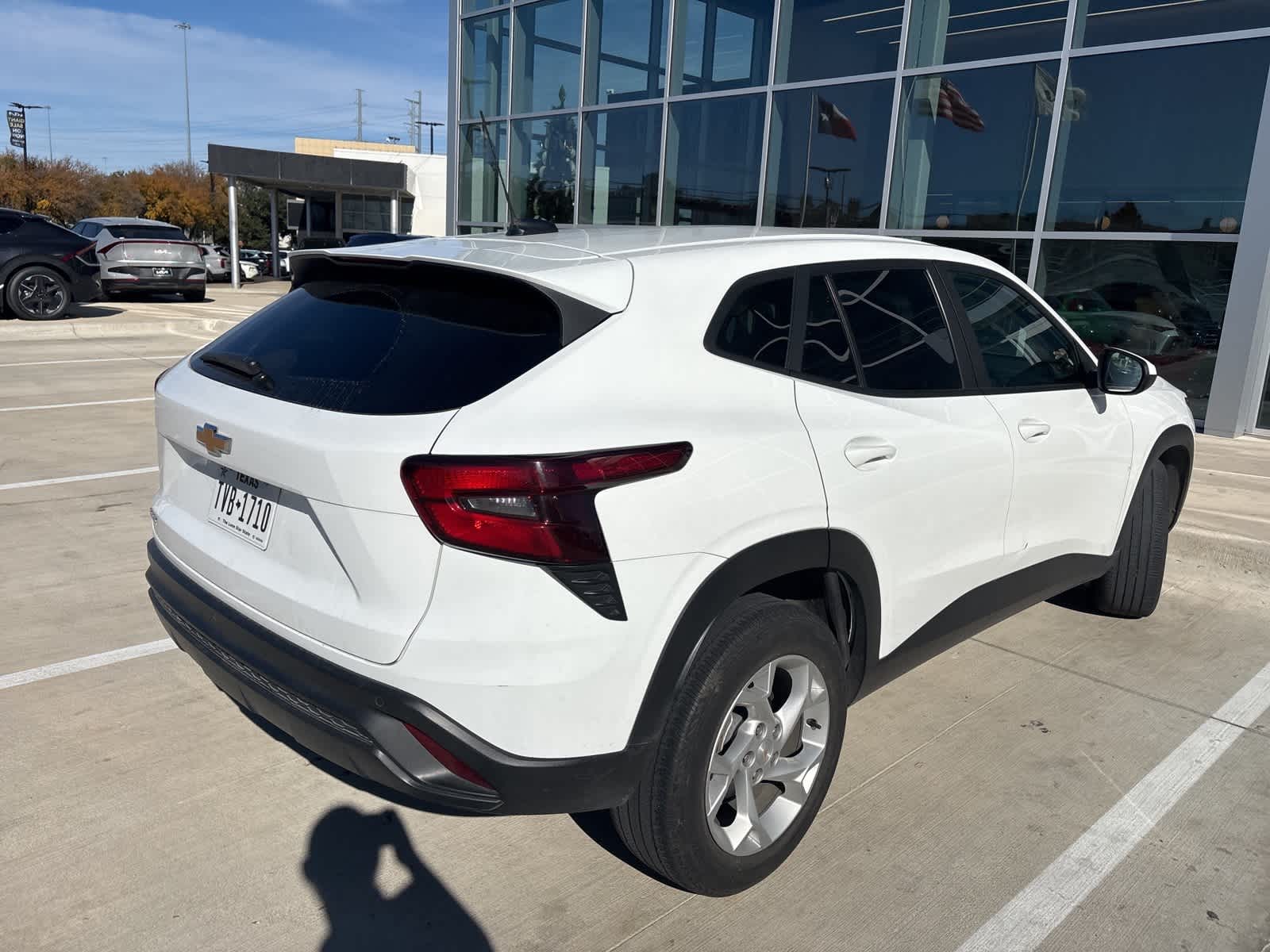 Thumbnail: 2024 Chevrolet Trax - 9