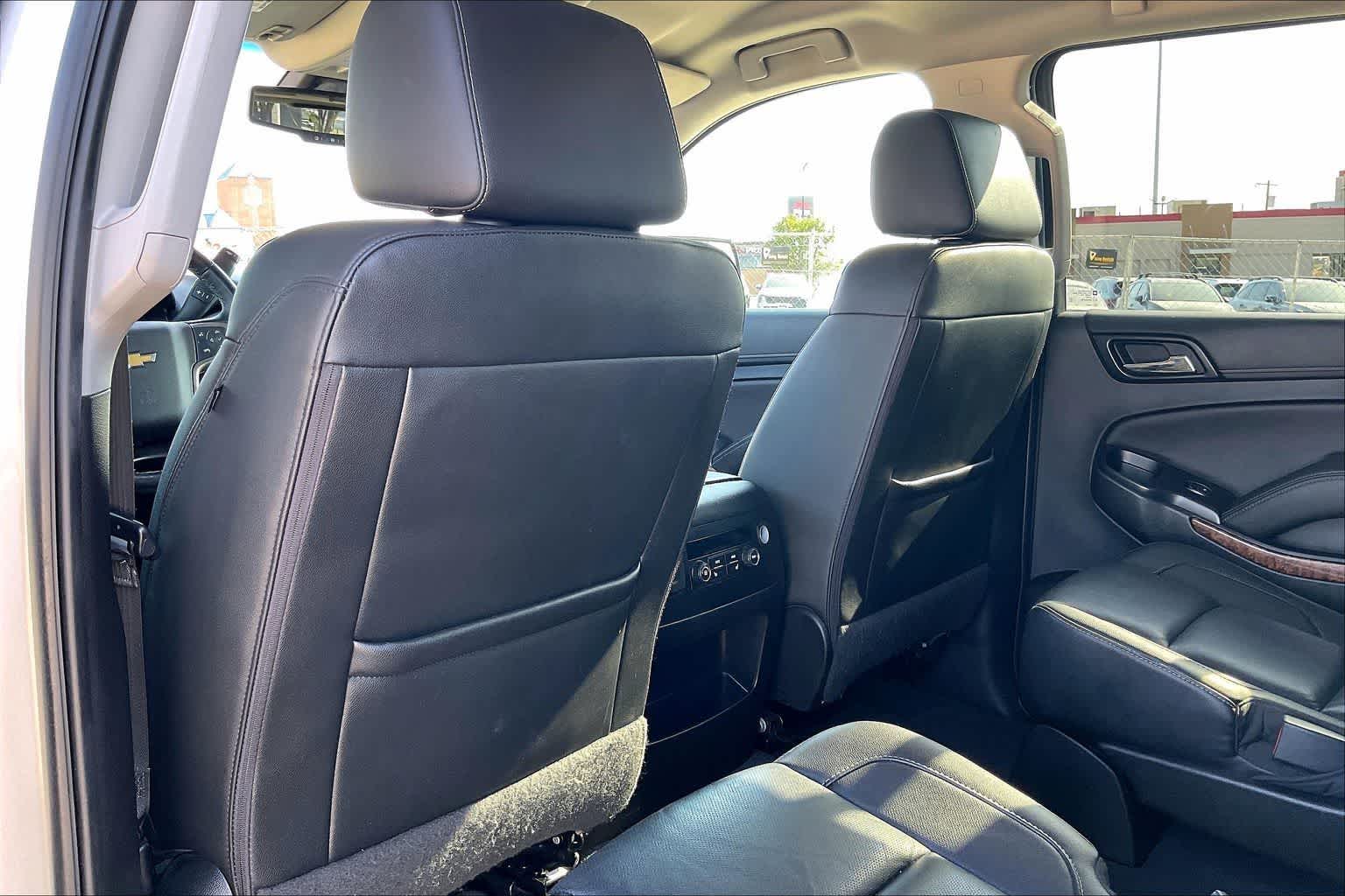 Thumbnail: 2019 Chevrolet Tahoe - 12