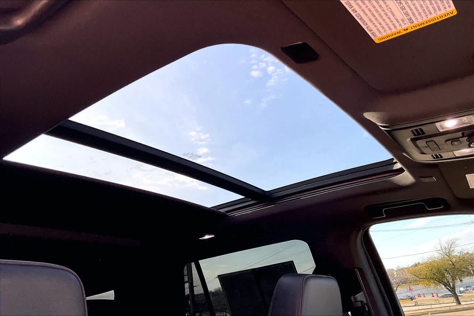 Thumbnail: 2022 Chevrolet Tahoe - 30