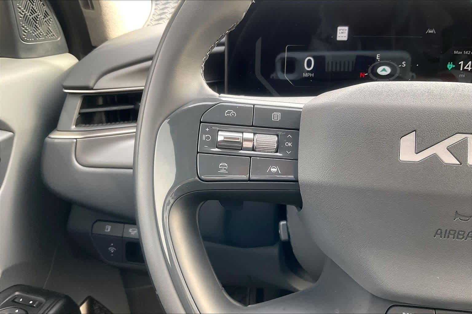 Thumbnail: 2026 Kia EV9 - 23