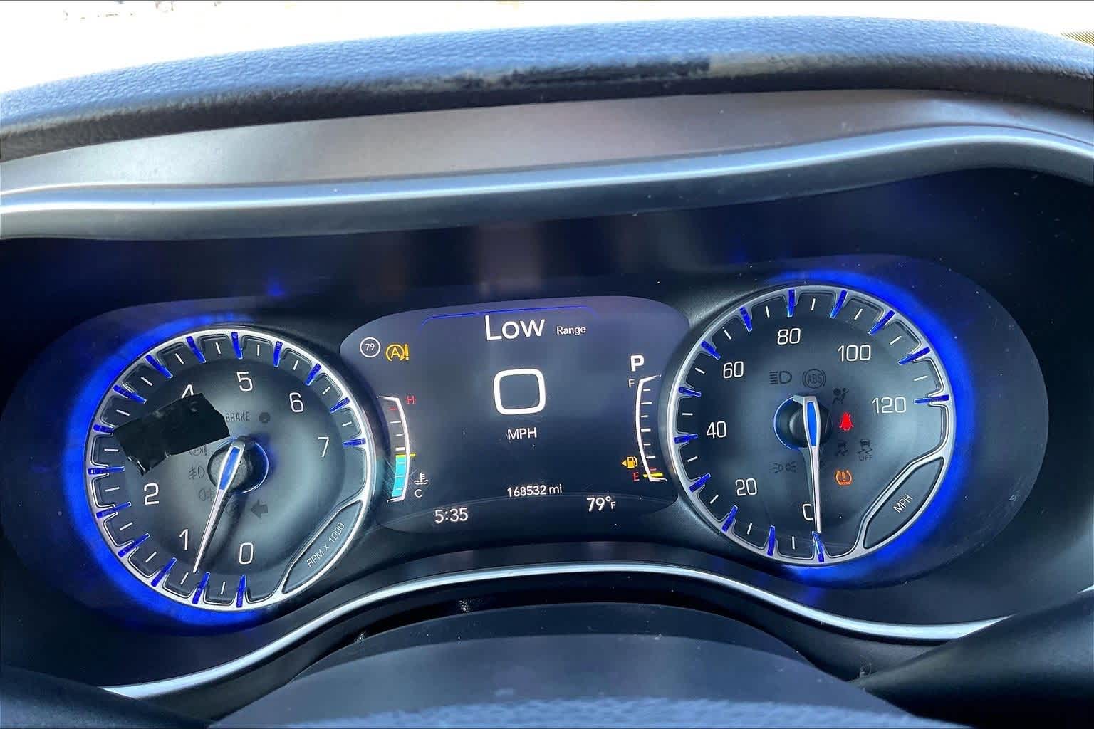 Thumbnail: 2017 Chrysler Pacifica - 17