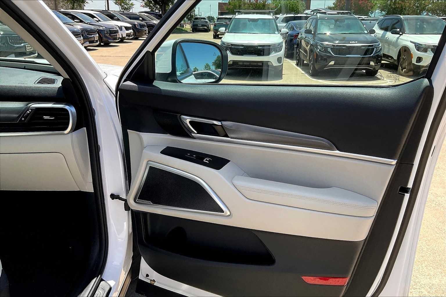 Thumbnail: 2024 Kia Telluride - 27
