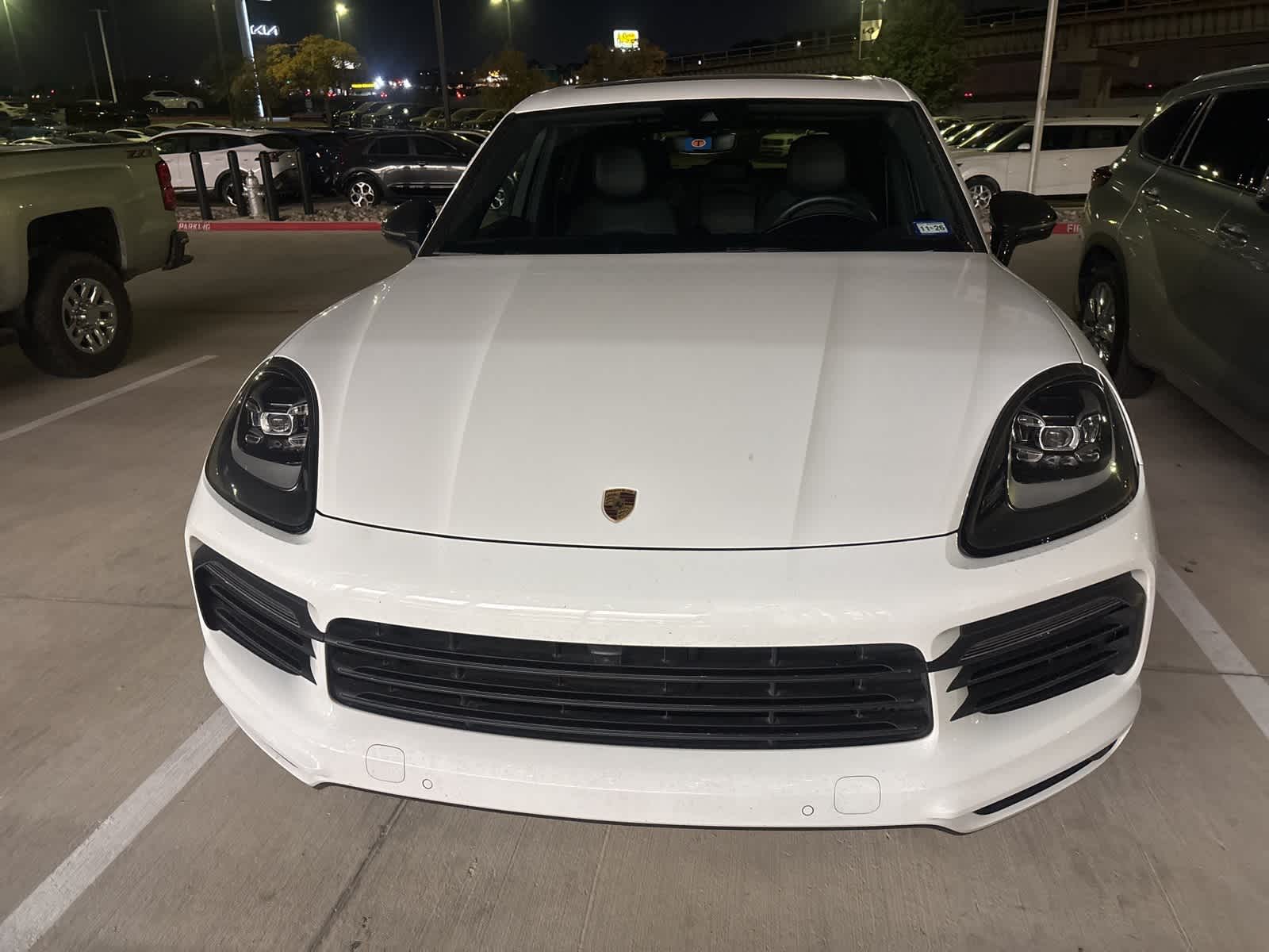 2021 Porsche Cayenne photo 2