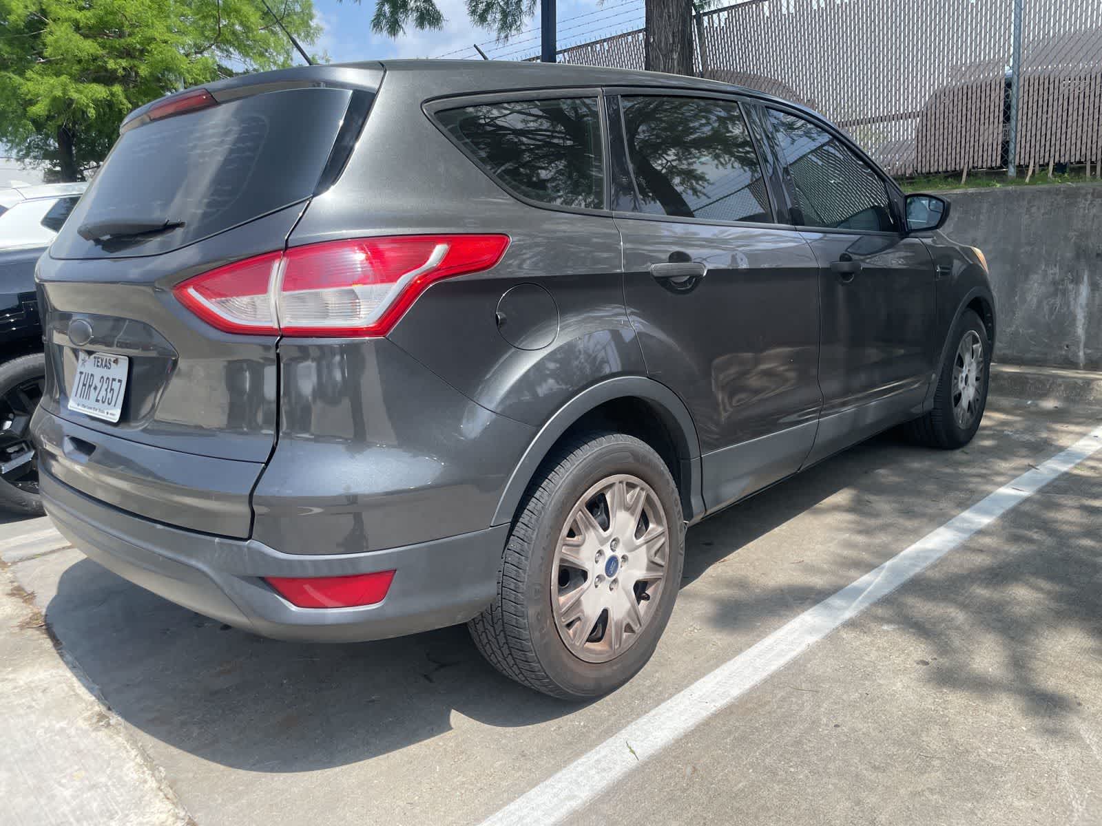 Thumbnail: 2015 Ford Escape - 8