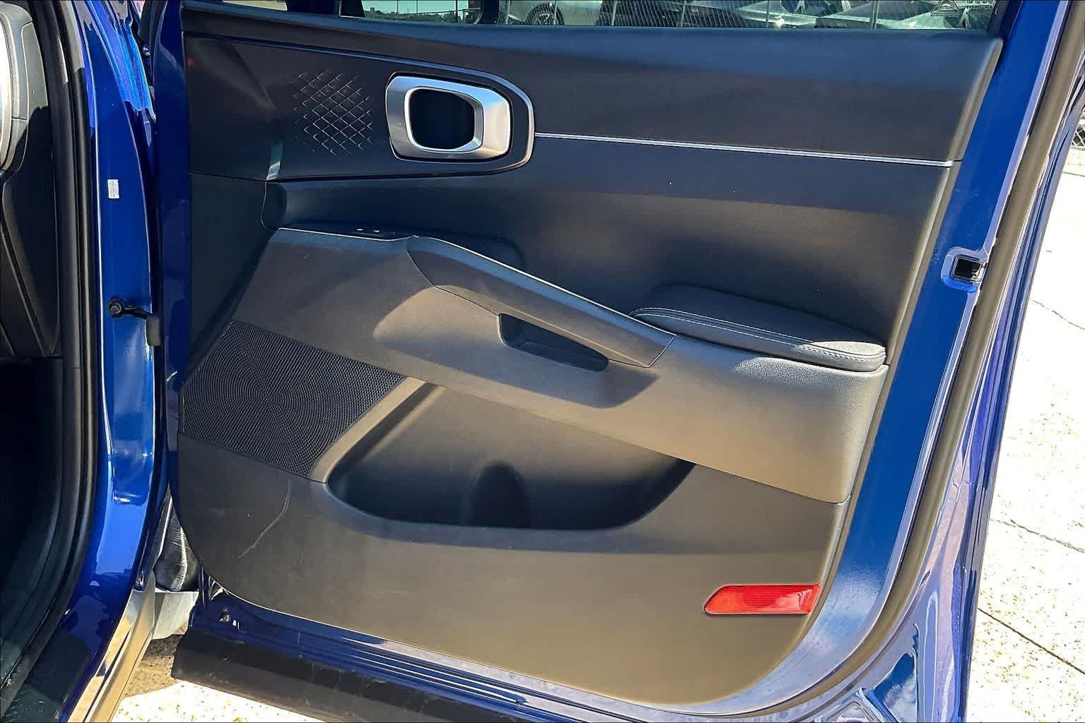 Thumbnail: 2023 Kia Sorento - 28