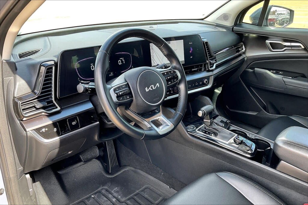 Certified 2025 Kia Sportage EX SUV